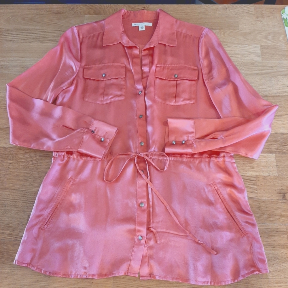 100% SILK Banana Republic Coral Button-Front Drawstring Blouse